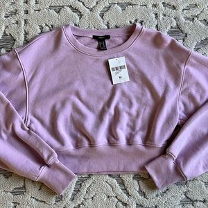 Forever 21 Lavender Cropped Sweatshirt Size M